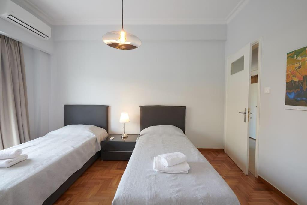Apartment In The Heart Of The City アテネ エクステリア 写真
