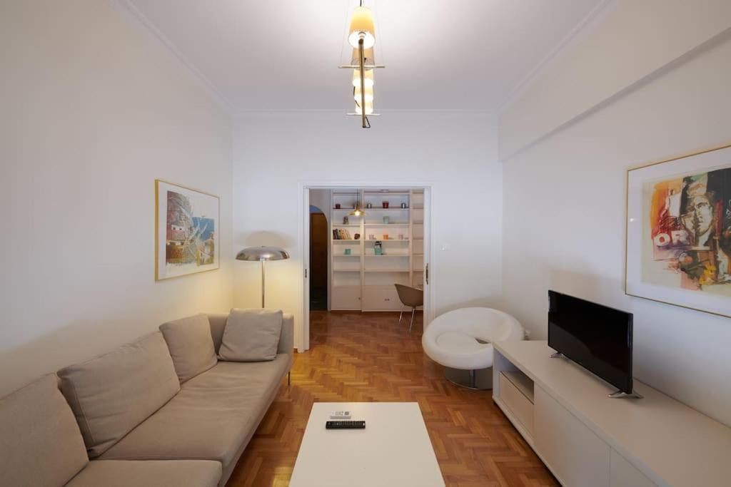 Apartment In The Heart Of The City アテネ エクステリア 写真